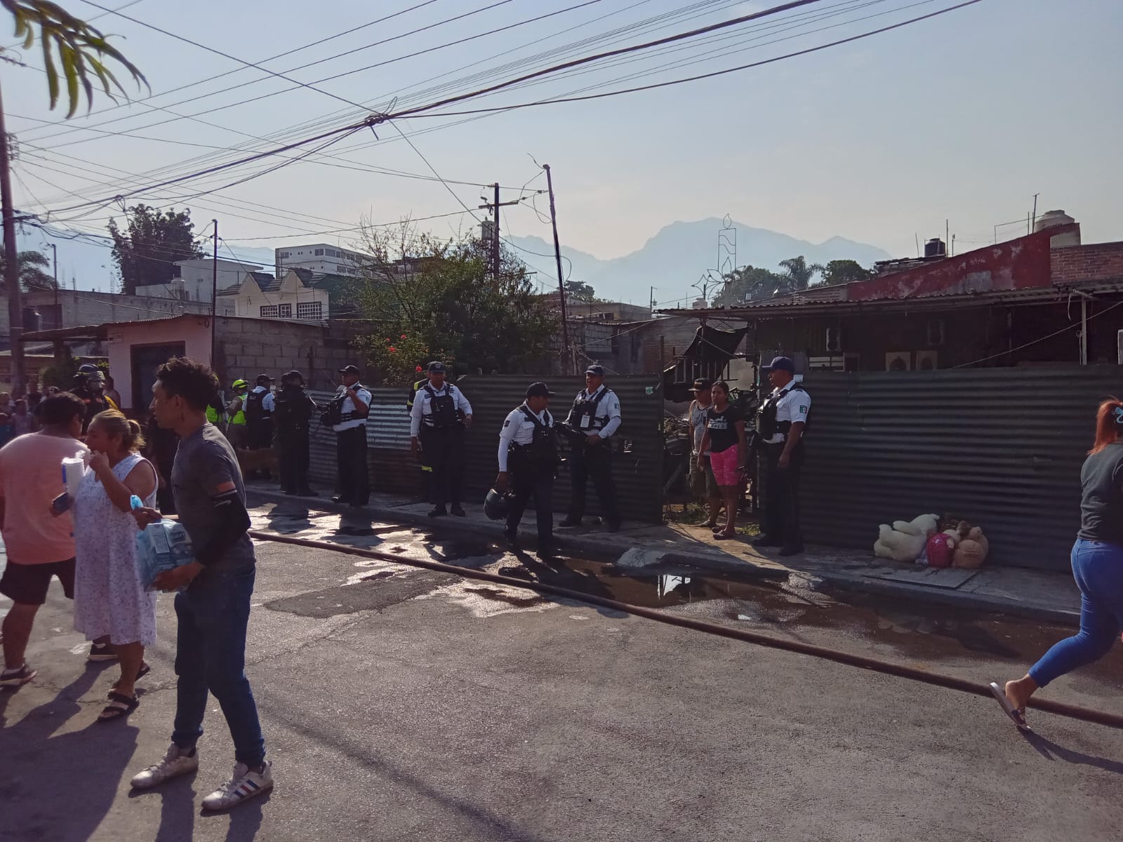 Una vivienda se incendia en Orizaba por corto circuito