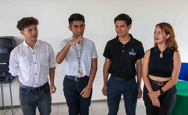 Estudiantes UV buscan visibilizar la Lengua de Señas Mexicana