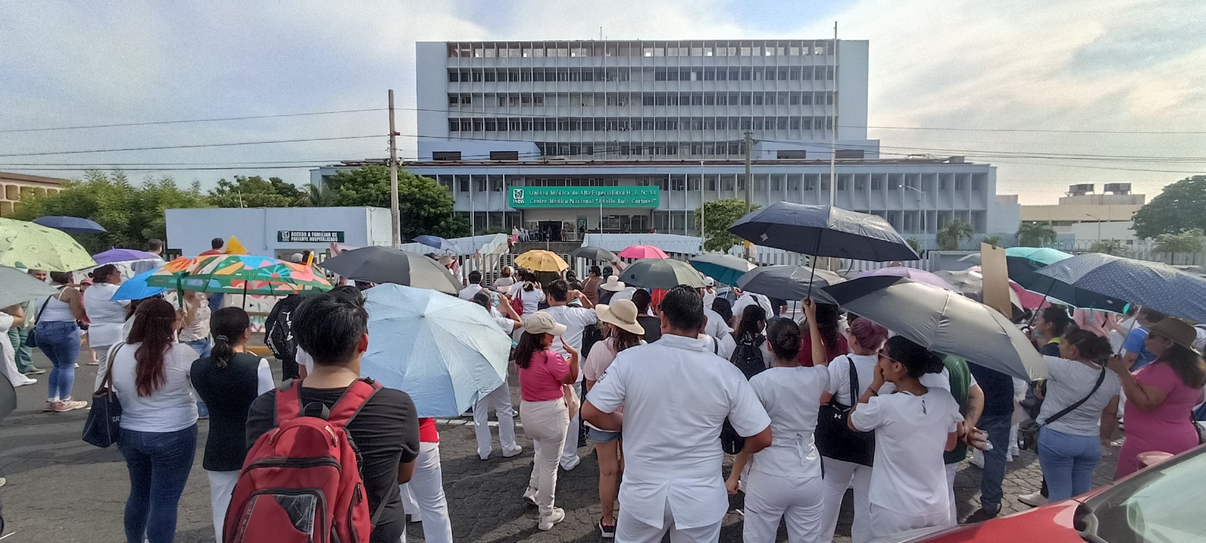 Demandan auditoría y destitución del director de la UMAE 14 del IMSS de la ciudad de Veracruz