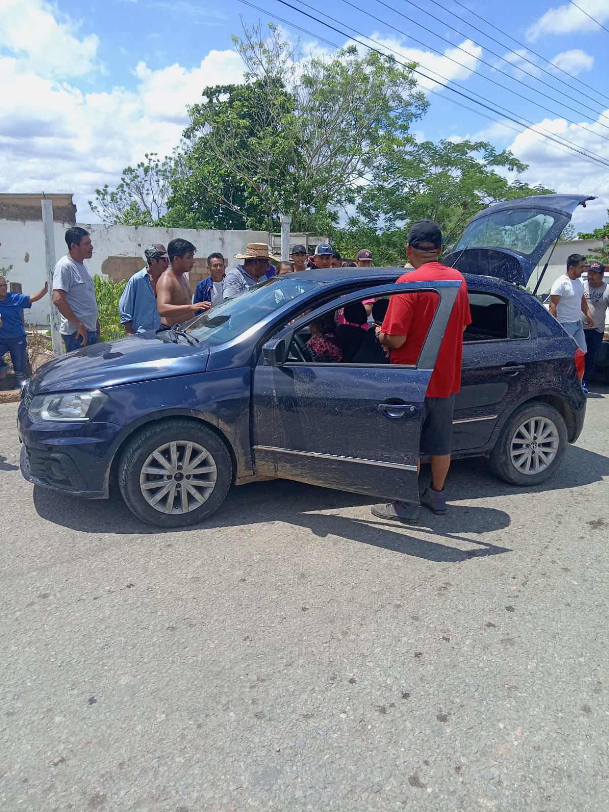 Presuntos robachicos a punto de ser linchados en Texistepec