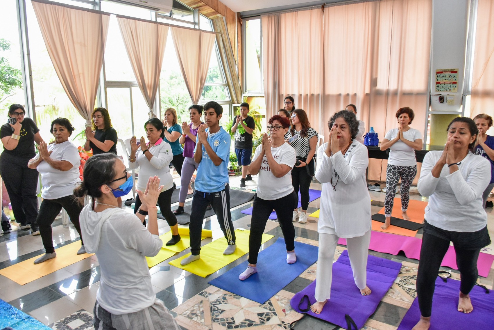 Promueven ‘Mente sana en cuerpo sano. El yoga y la salud mental’ en Coatzacoalcos