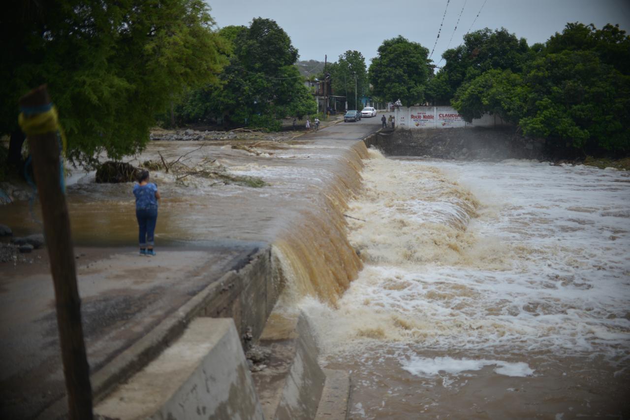 Lluvias dejan tres decesos en Veracruz, dos por ahogamiento y uno por electrocución