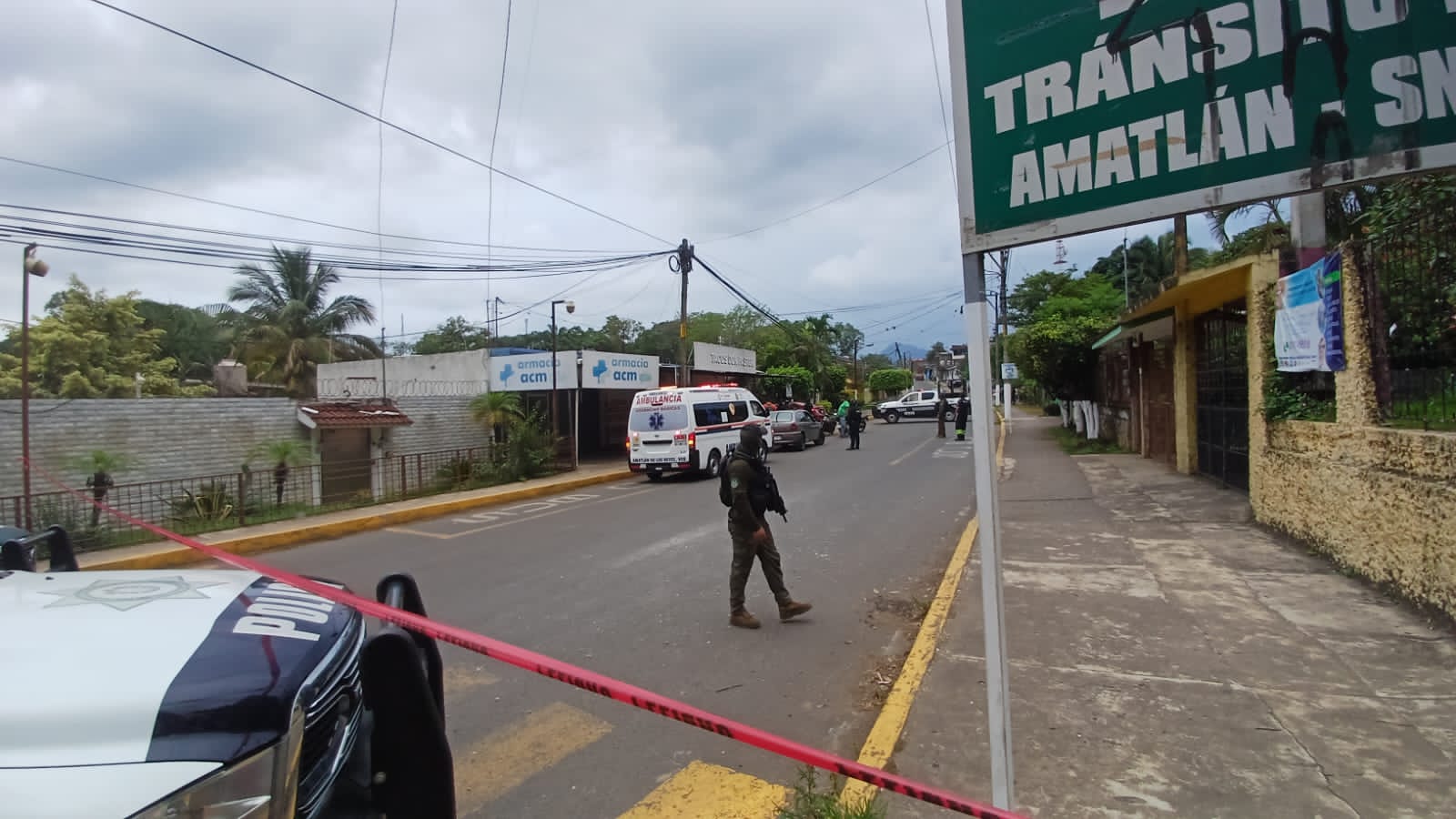 Asesinan a mecánico frente al IMSS de Amatlán de los Reyes