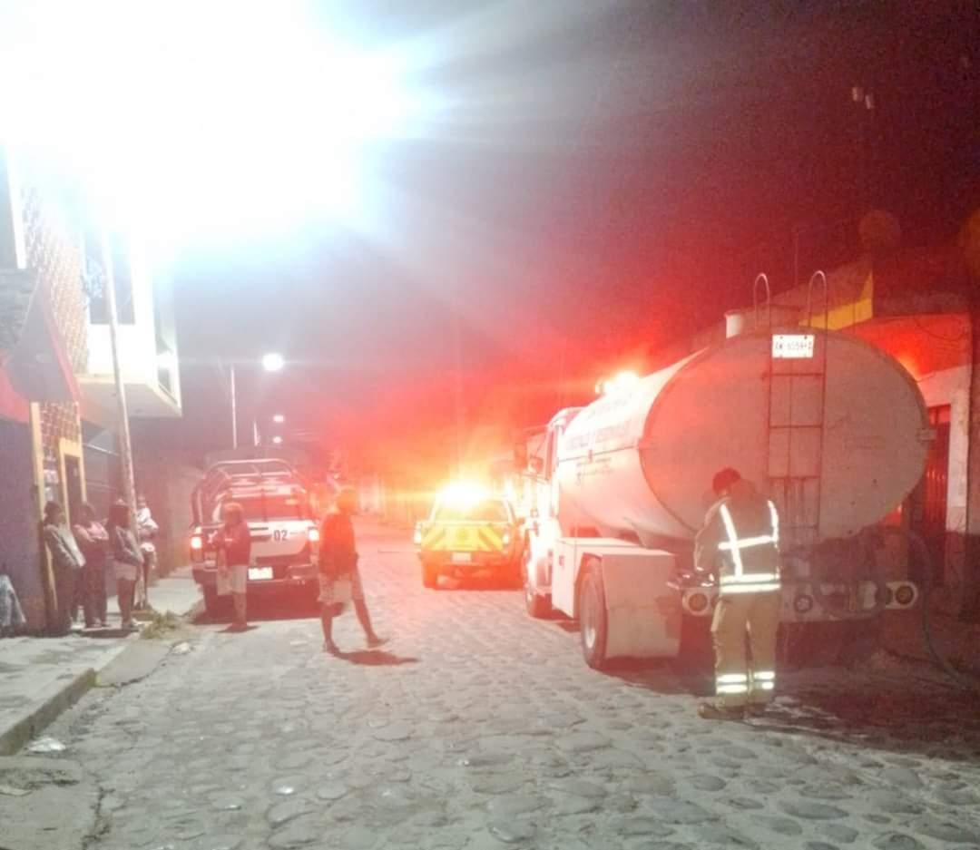 Esta madrugada arde bodega en Coscomatepec
