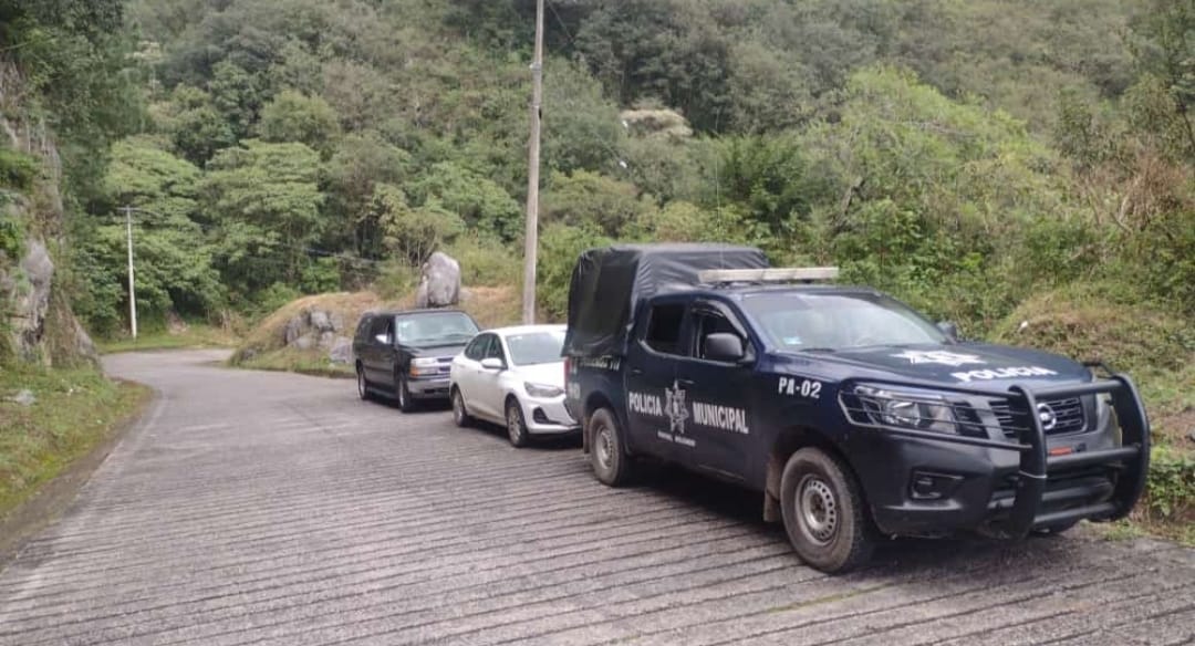 Hombre escapa por la puerta falsa en su vivienda de California, Amatlán