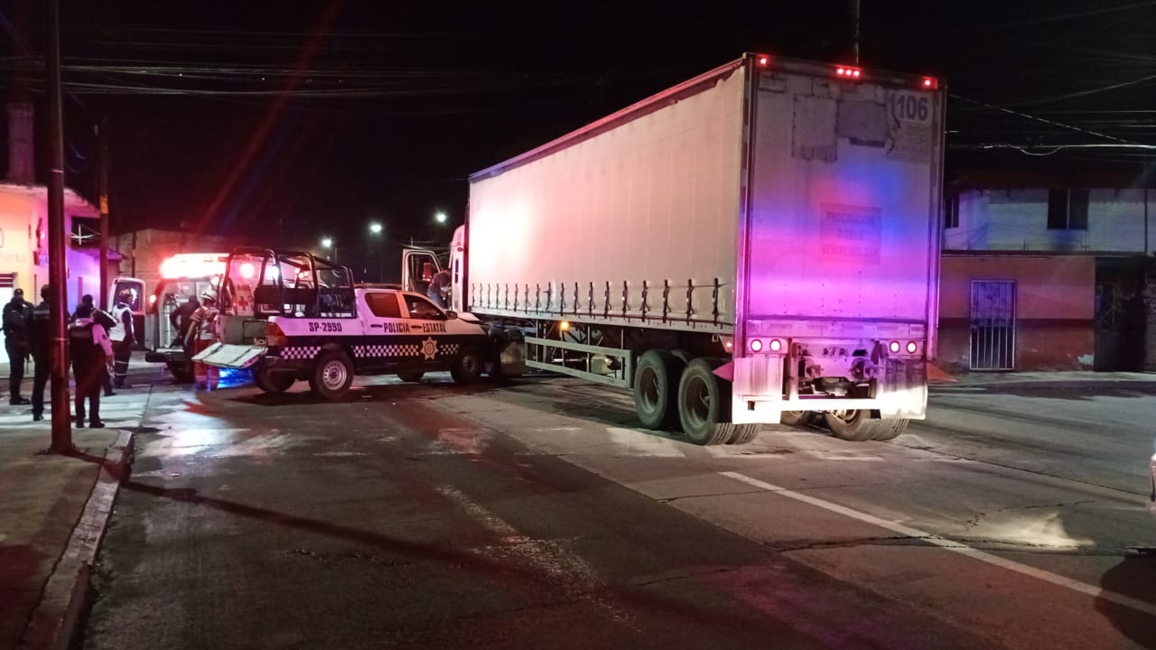 Patrulla contra tráiler en Orizaba