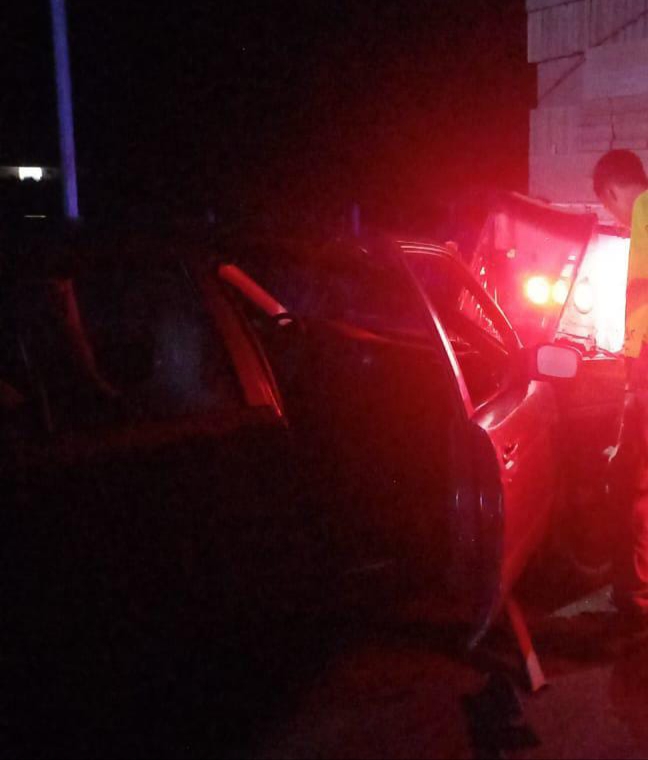 Trailero en presunto estado de ebriedad provoca accidente en Alvarado