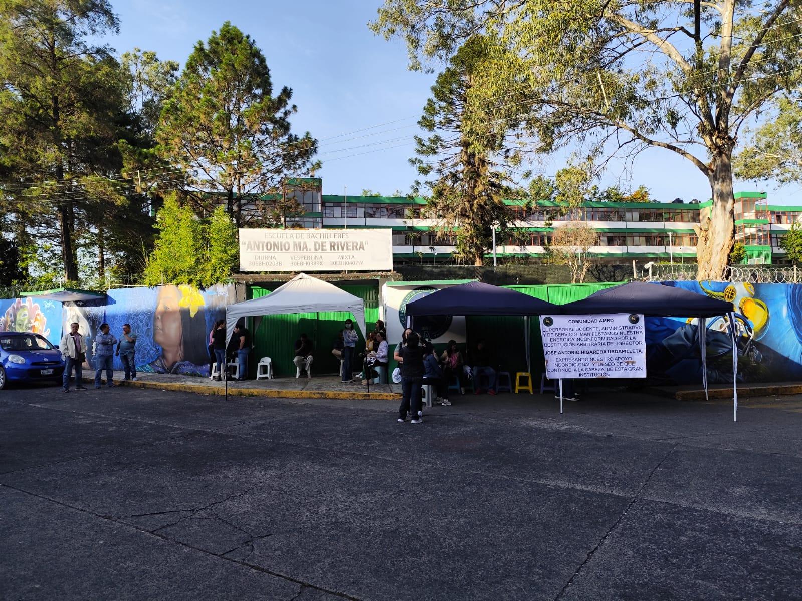 Trabajadores toman Bachilleres Antonio María de Rivera, suspenden exámenes