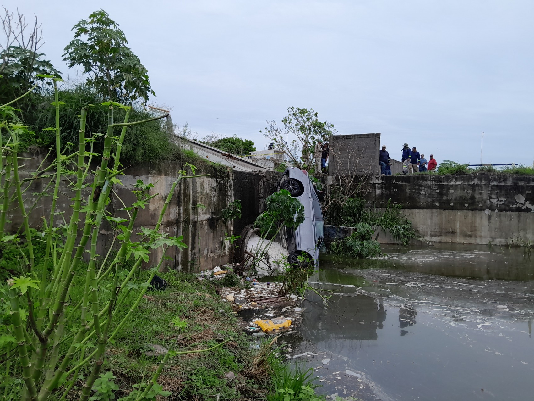 Un fallecido y daños en 16 colonias dejan las lluvias en Veracruz y Boca del Río