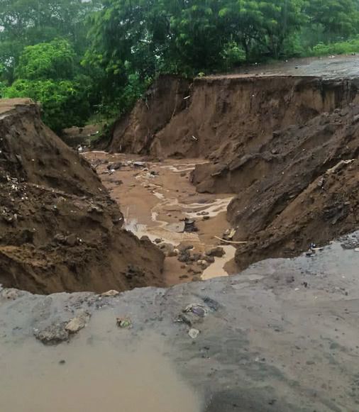 Se atienden dos socavones registrados en la ciudad de Veracruz por las lluvias