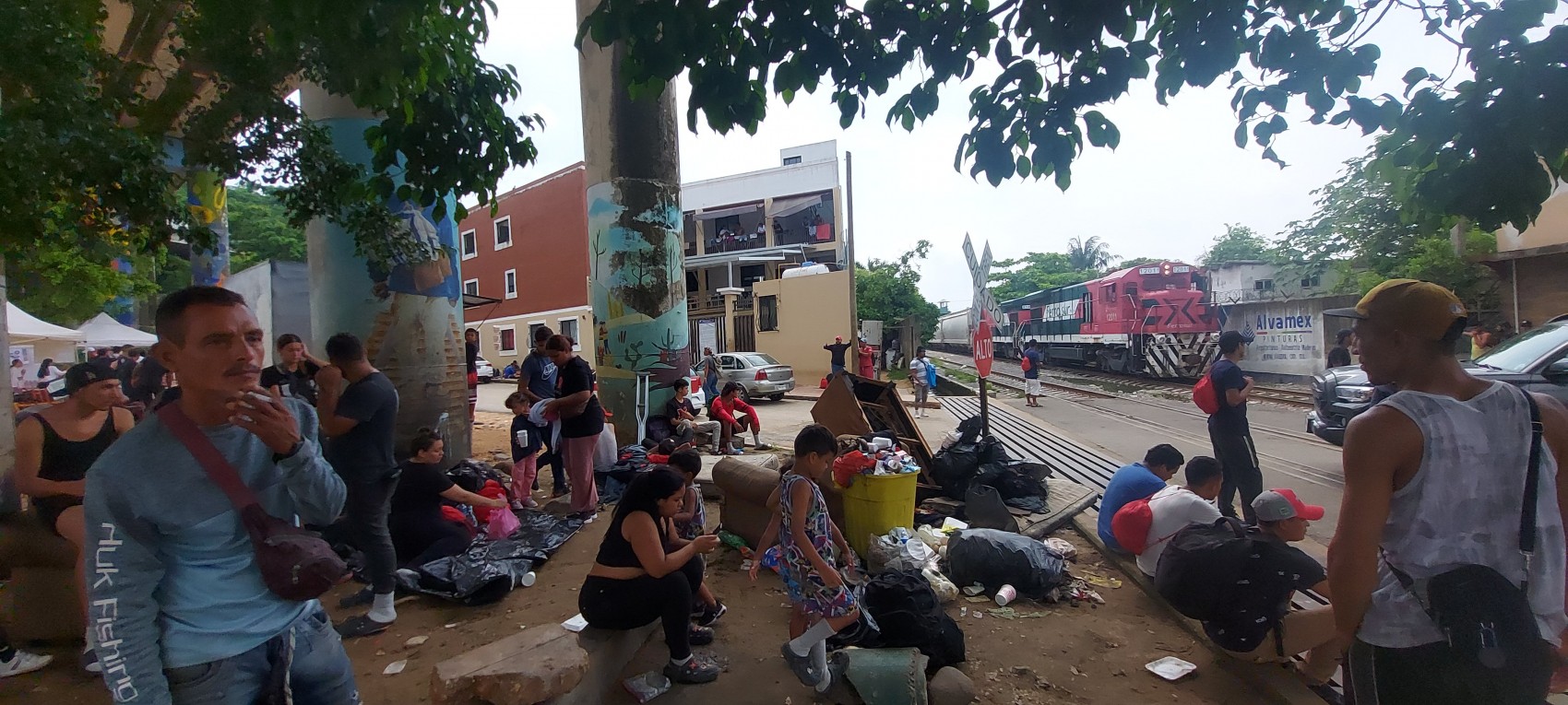 Varados cientos de migrantes desde hace varios días en Coatzacoalcos