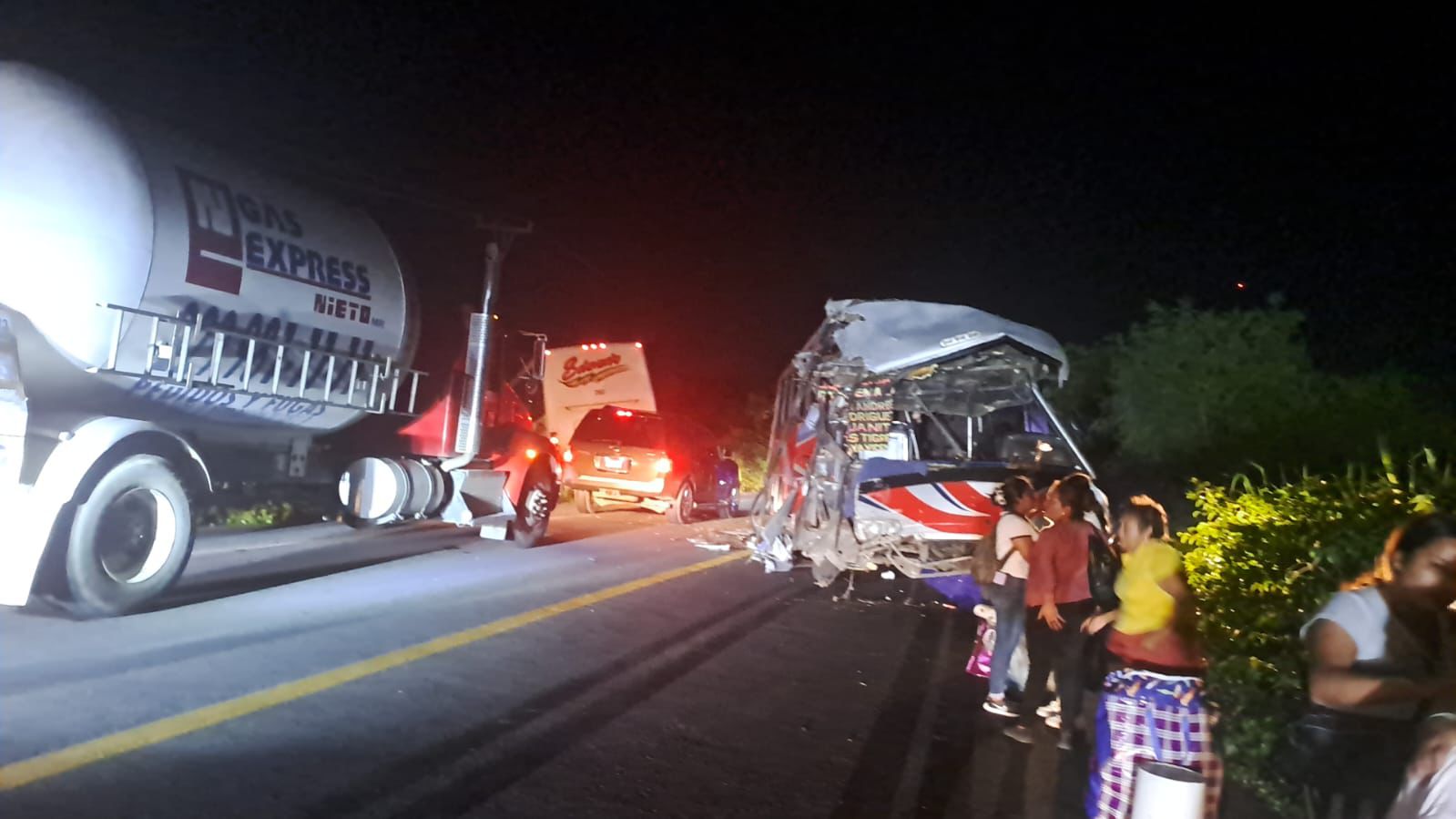 Se reportan 12 lesionados por choque de dos autobuses de pasajeros entre Veracruz y Alvarado