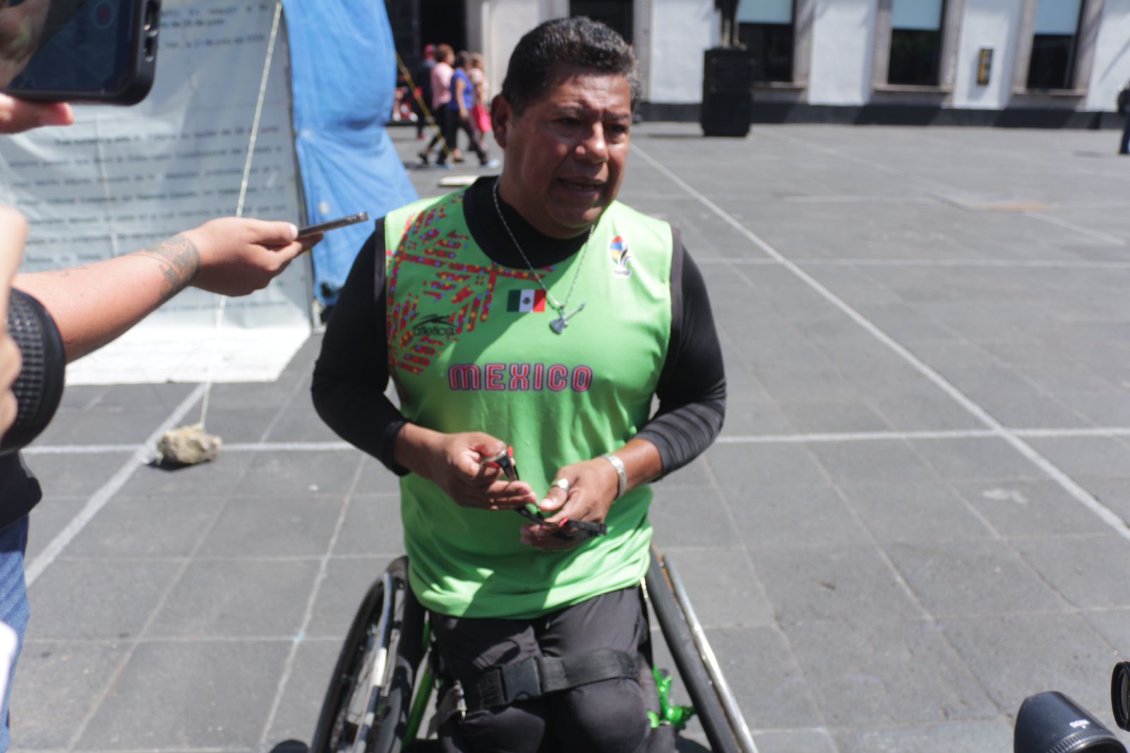 Deportista despedido sin justificación del Registro Civil de Xalapa pide su reinstalación, es su único ingreso