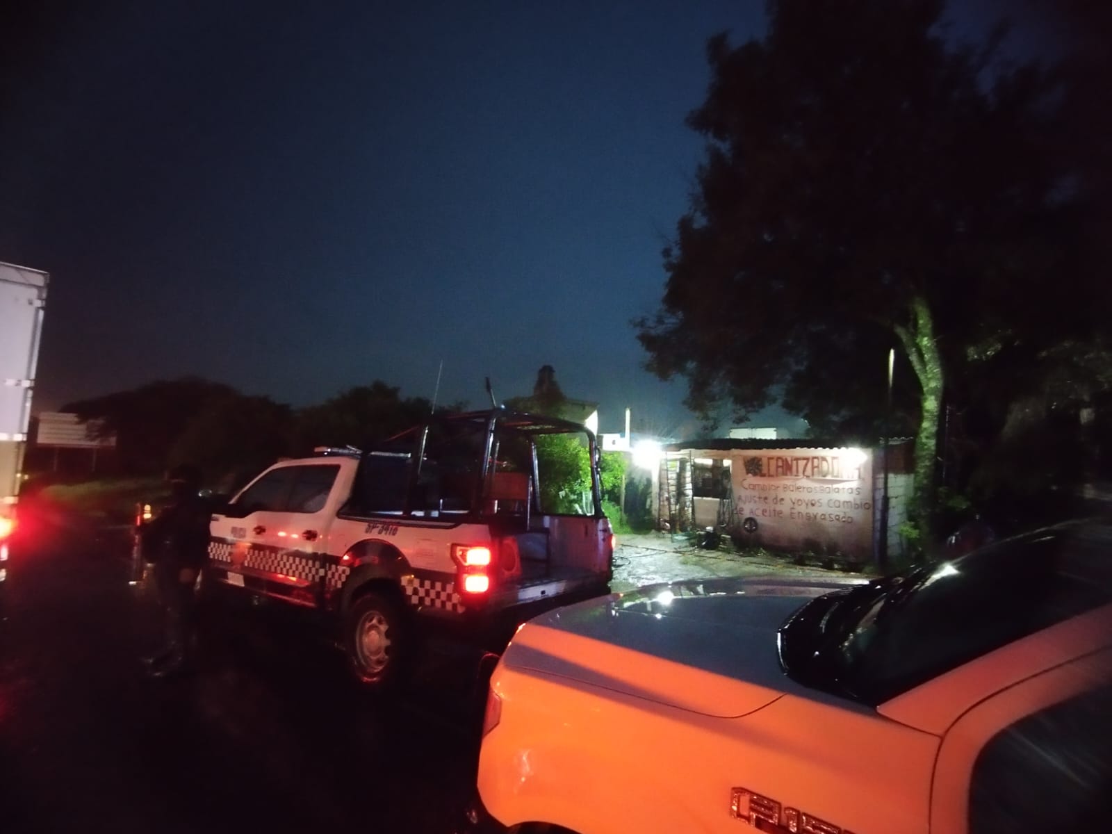 Asesinan a balazos a talachero en Huiloapan, a un costado de la autopista Orizaba-Ciudad Mendoza