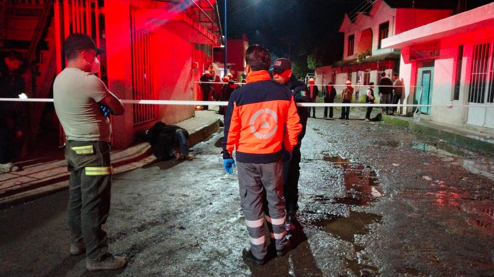 Hombre muere apuñalado en riña en La Perla