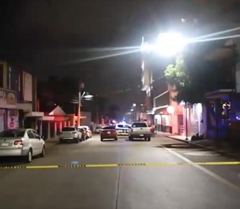 Hombre muere al ser baleado junto a su familia en Coscomatepec
