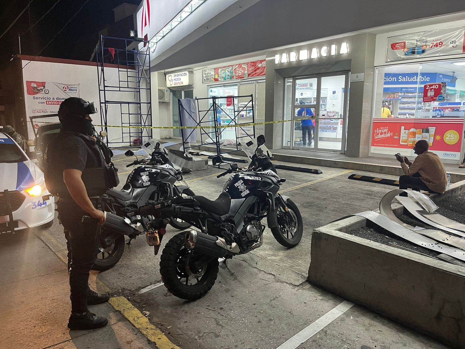 Mujer muere por aparente infarto afuera de consultorio en Boca del Río