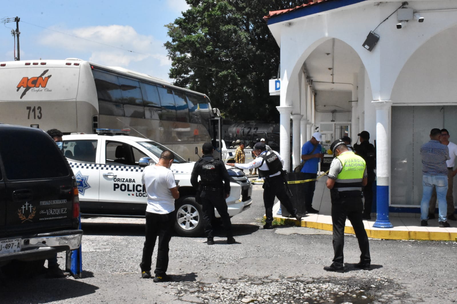 Asesinan a mujer trans al descender de autobús en gasolinera de Orizaba
