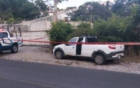 Localizan restos humanos al interior de una camioneta en la federal Córdoba-La Tinaja