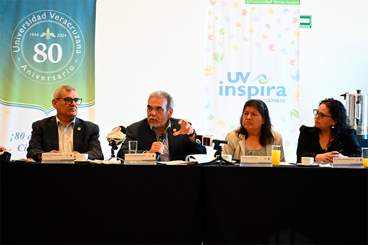 UV presentó nuevas especialidades para atender la crisis forense