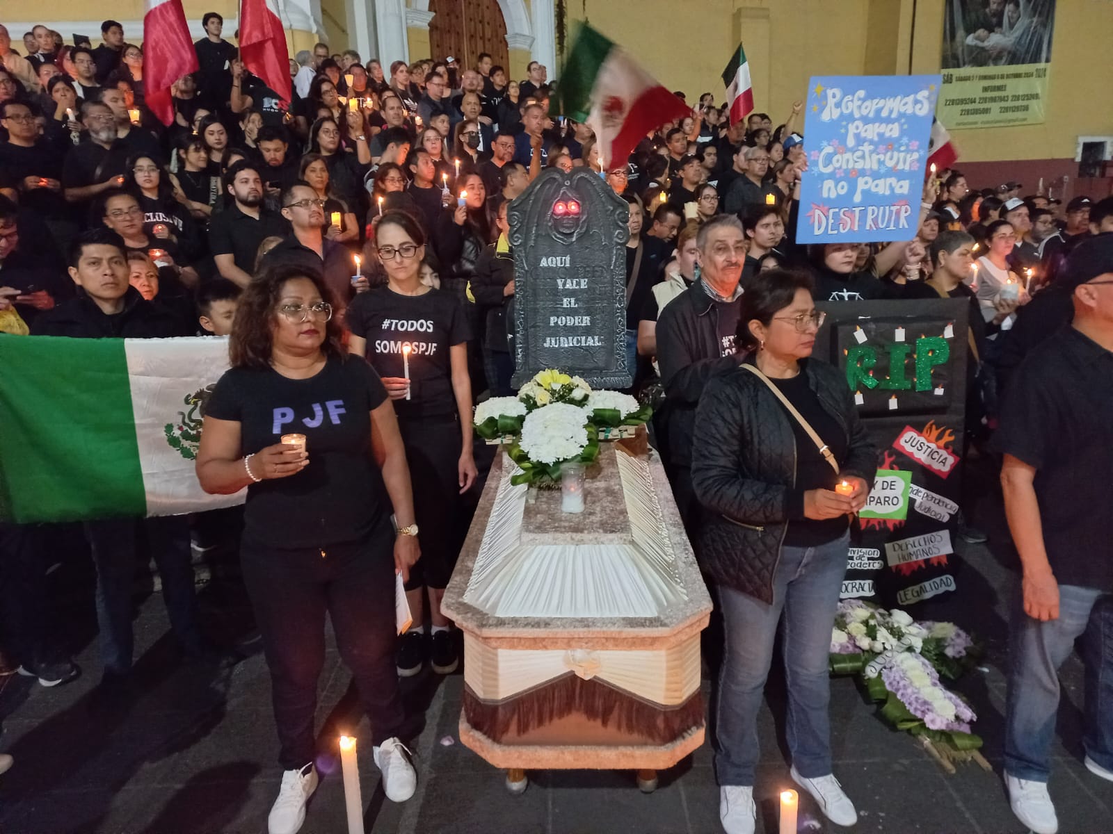 Trabajadores velan al Poder Judicial federal