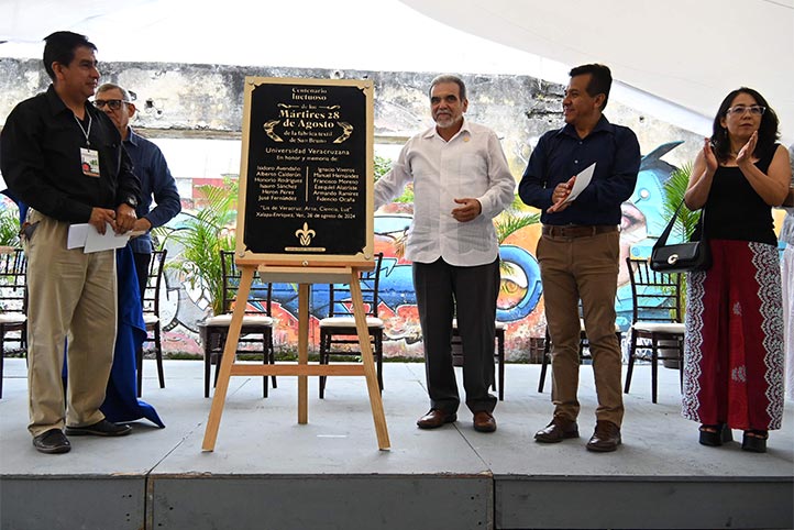 UV conmemoró centenario luctuoso de los mártires del 28 de agosto