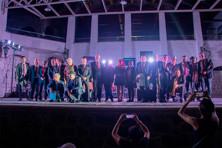 Orquesta de Salsa UV celebró su 45 aniversario