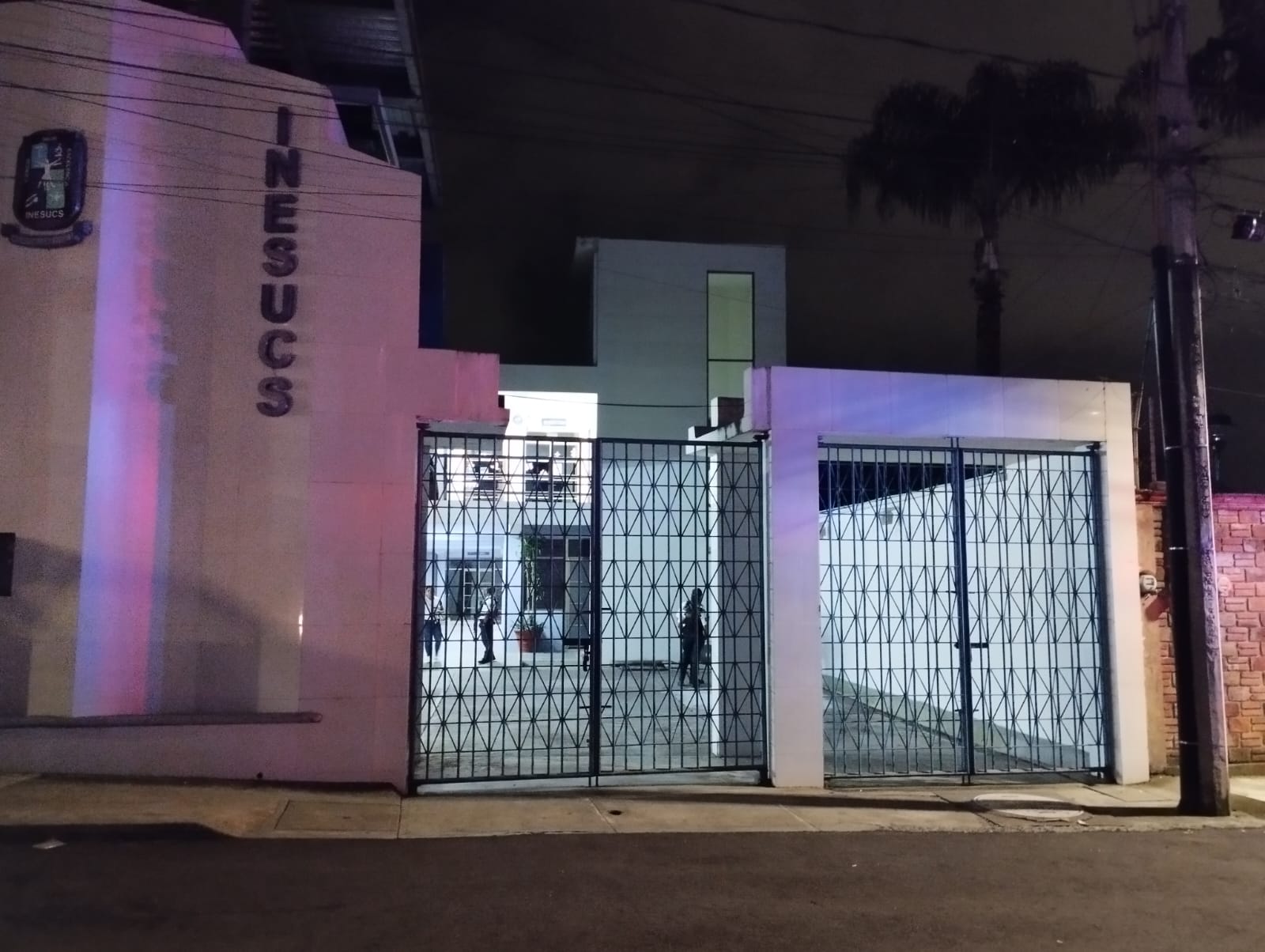 Estudiantes de escuela privada se intoxican al comer pastelitos en Orizaba