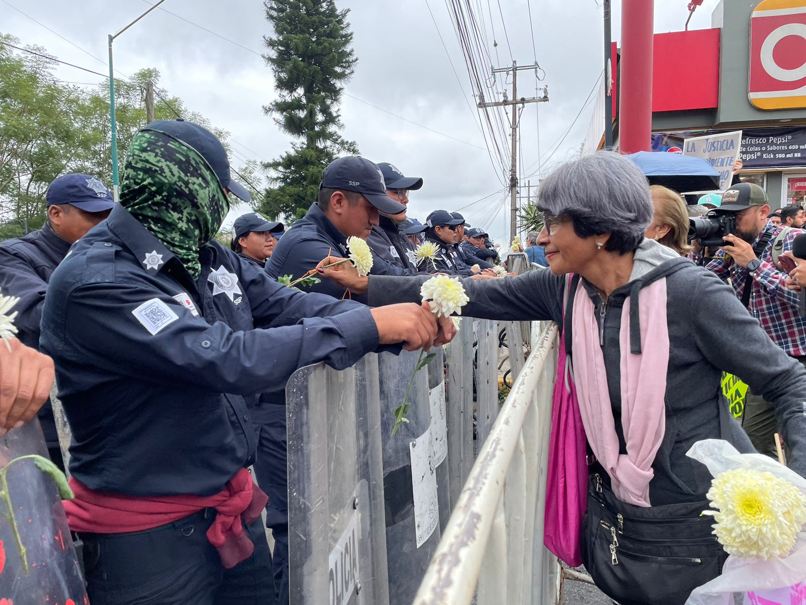 Congreso de Veracruz ratifica Reforma Judicial y trabajadores se manifiestan
