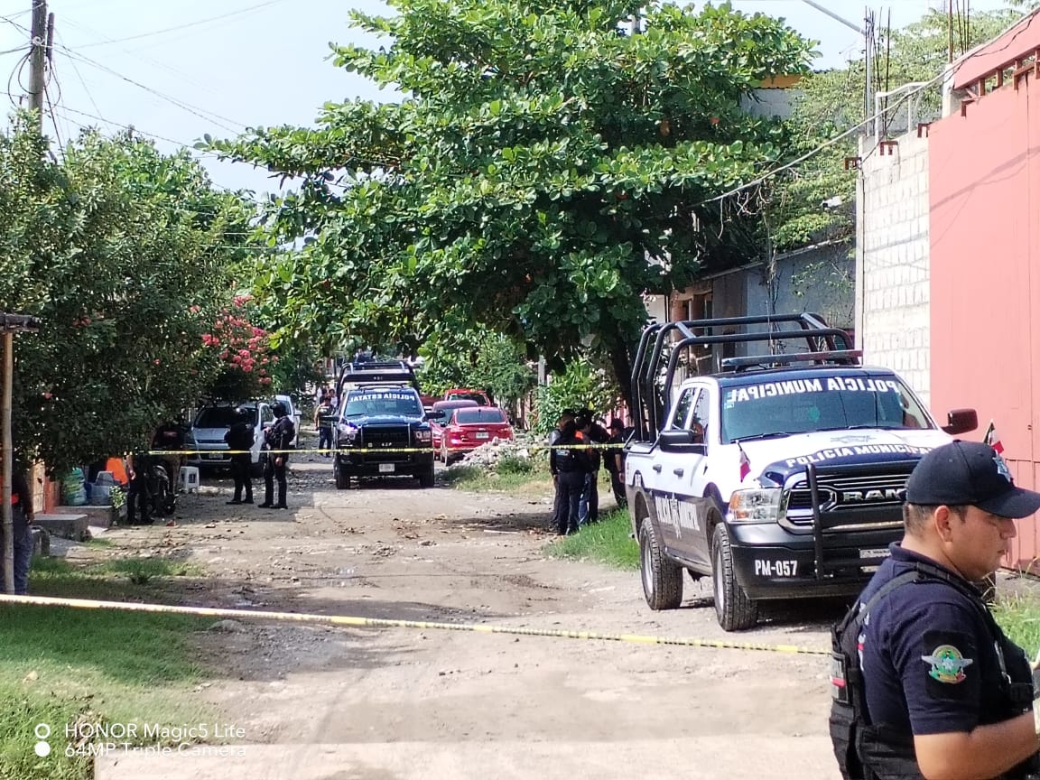 Refuerzan seguridad en Martínez de la Torre tras asesinato de tres personas