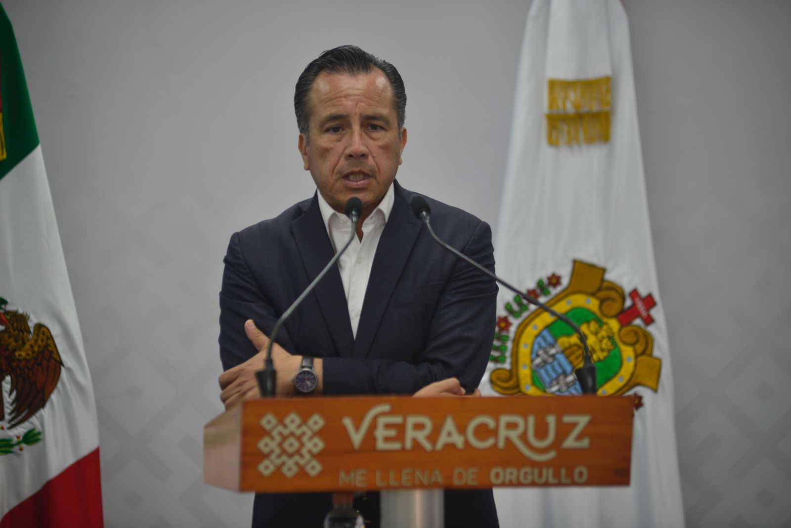 Crímenes de Martínez de la Torre están relacionados con disputa entre narcomenudistas: Cuitláhuac