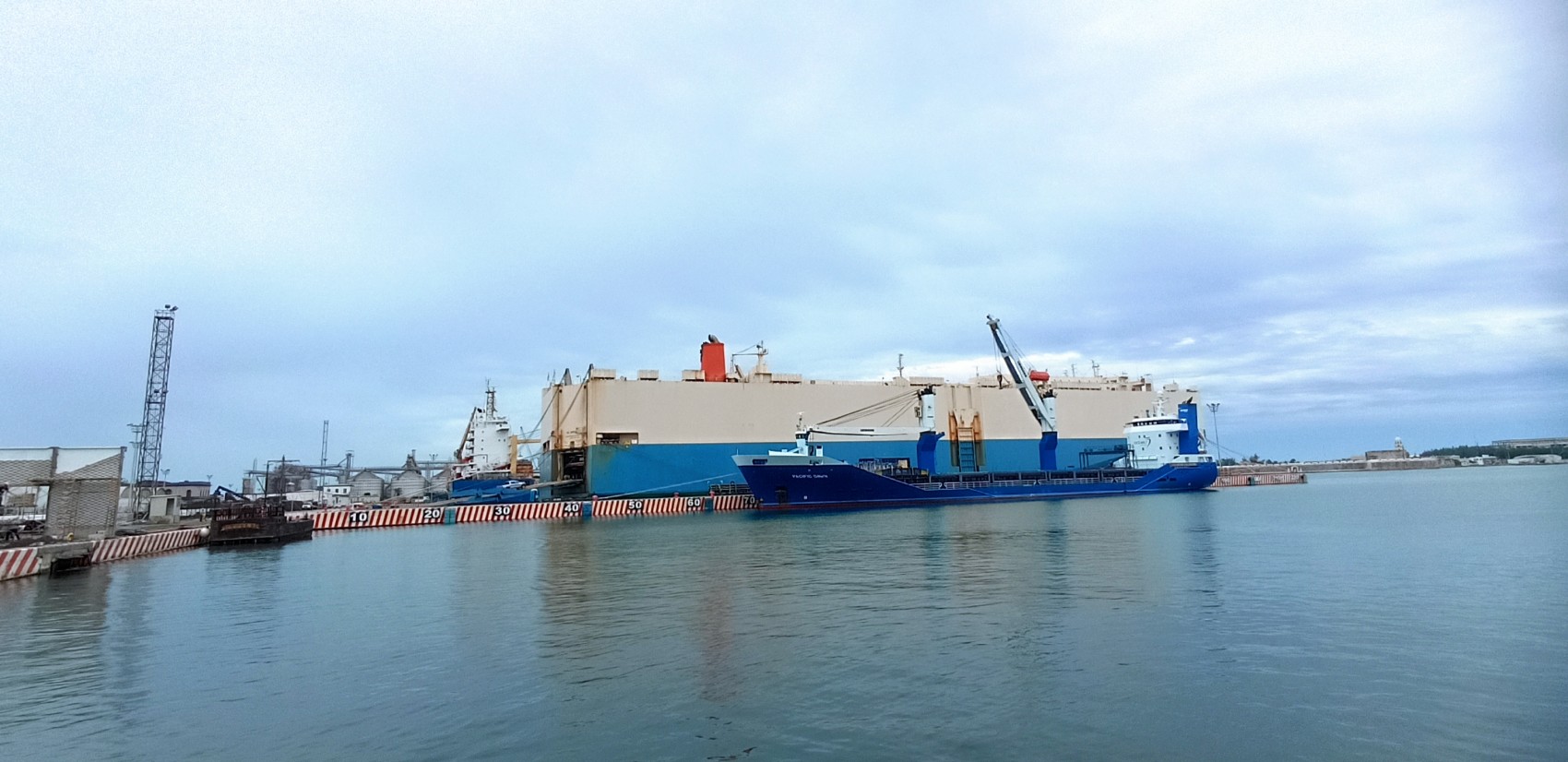 Baja el volumen de carga en un millón de toneladas en el puerto de Veracruz entre enero y agosto del 2024