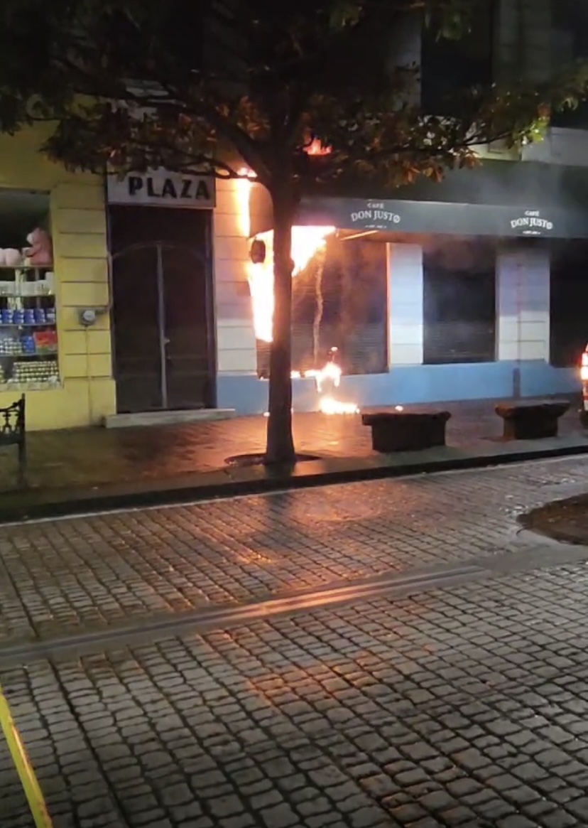 Se registran incendio en café don Justo en Xalapa