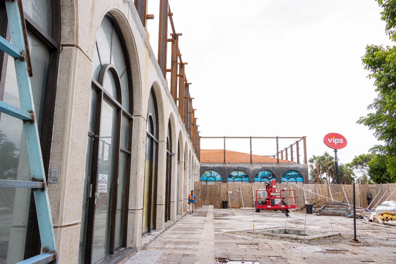 Supervisan avance de la modernización del Aquarium del puerto de Veracruz