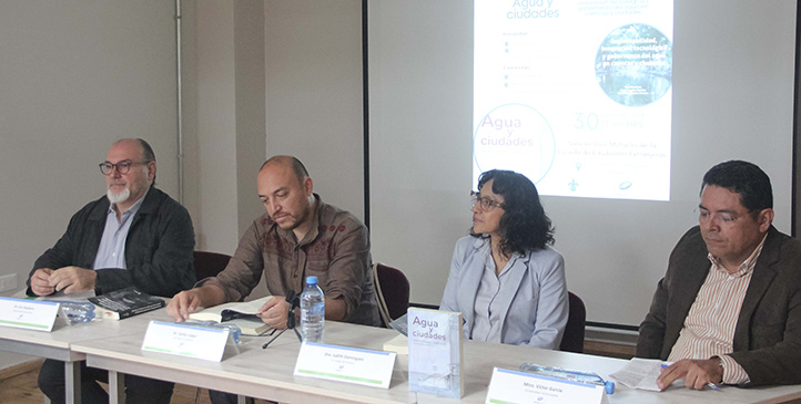 PECC de la UV presentó libros que abordan problemática del agua