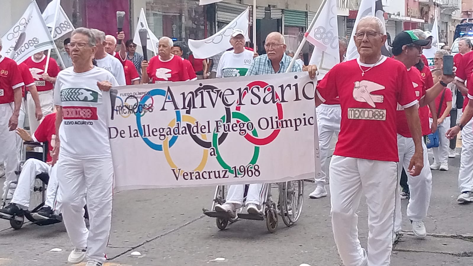 Recuerdan el 56 aniversario de la llegada del Fuego Olímpico a Veracruz