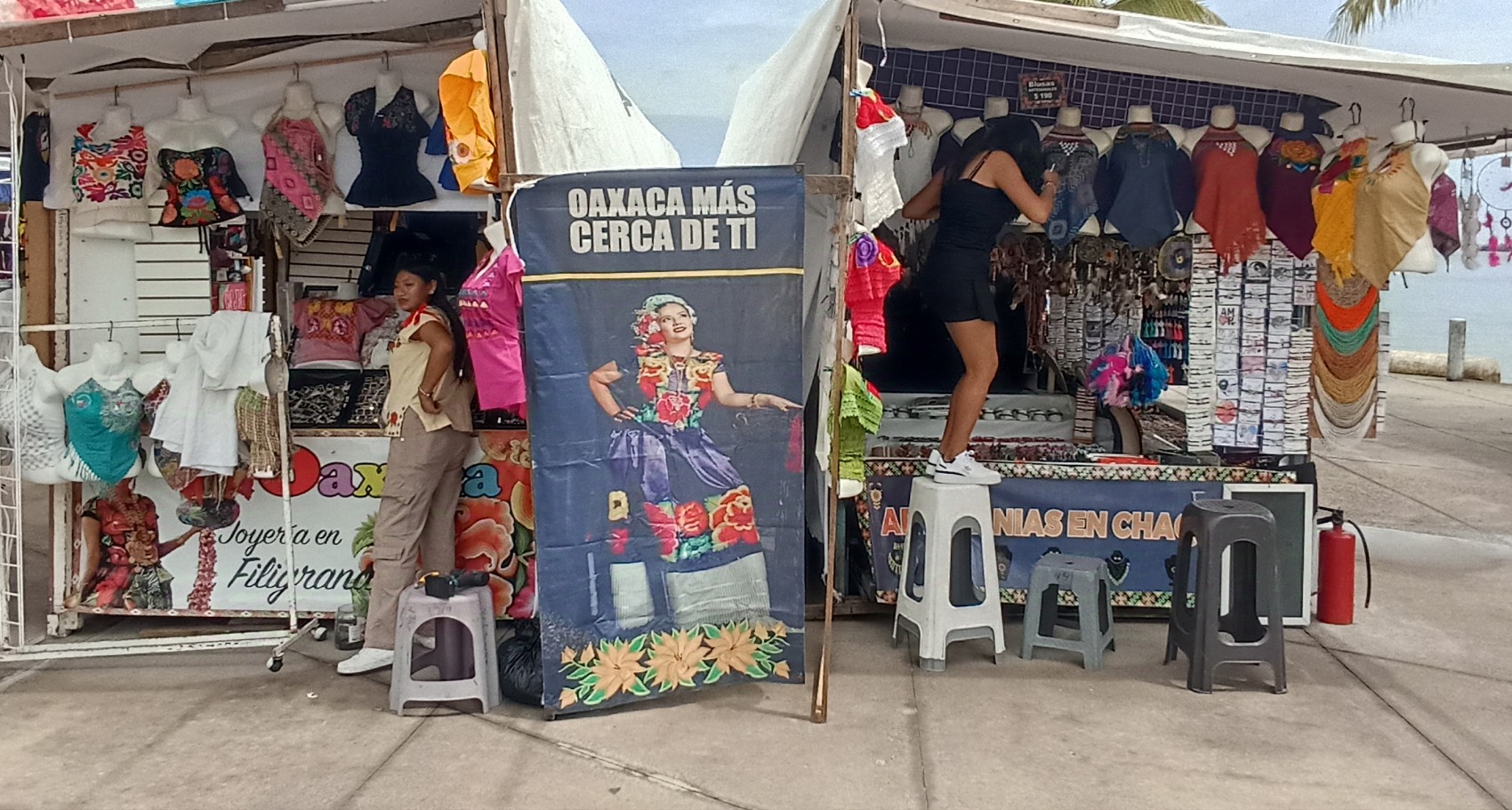 Oaxaca y la Guelaguetza se presentan en la plaza Banderas de Boca del Río