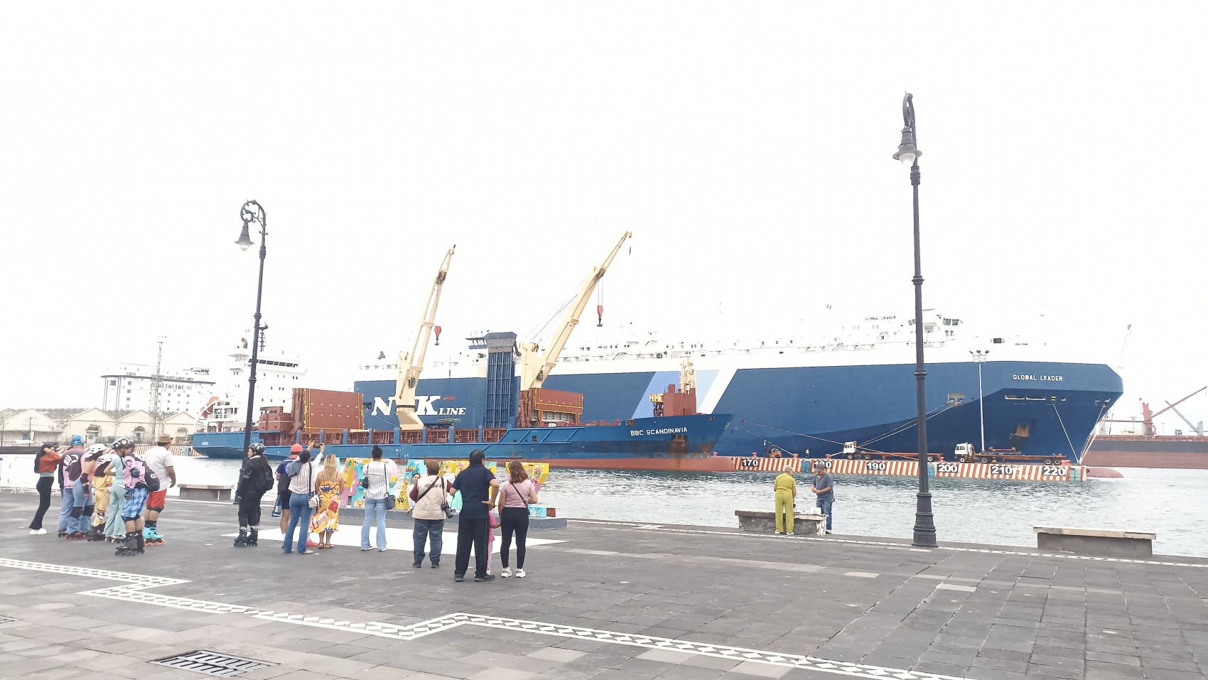 Cierran el puerto de Veracruz a la navegación por rachas de viento superiores a los 60 km/h en la costa central