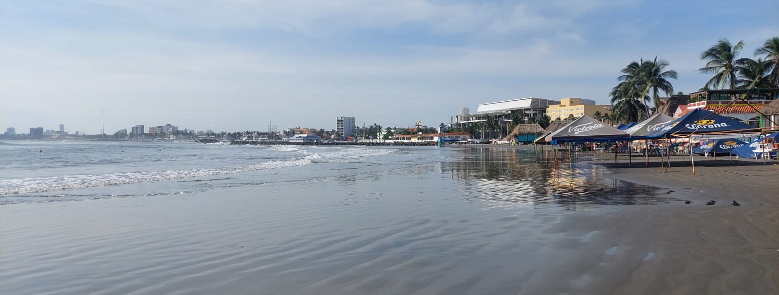 Huracán “Milton” provoca marejada alta en la costa central de Veracruz
