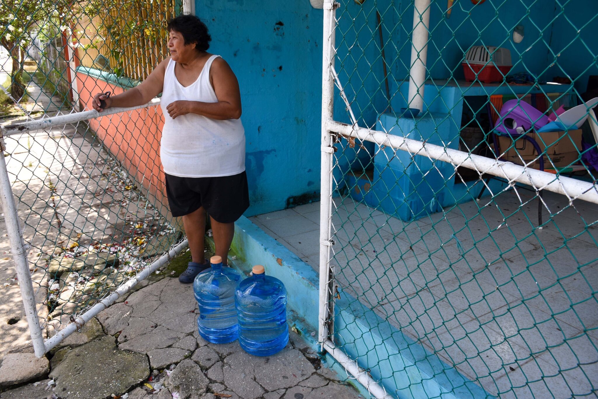 Gobierno de Coatzacoalcos apoya con agua potable a familias afectadas por las lluvias