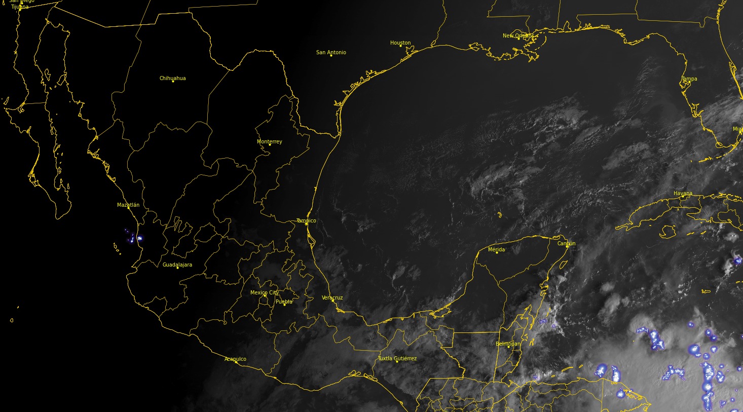 Ambiente cálido, nublados y llovizna por la tarde-noche para este domingo en Veracruz