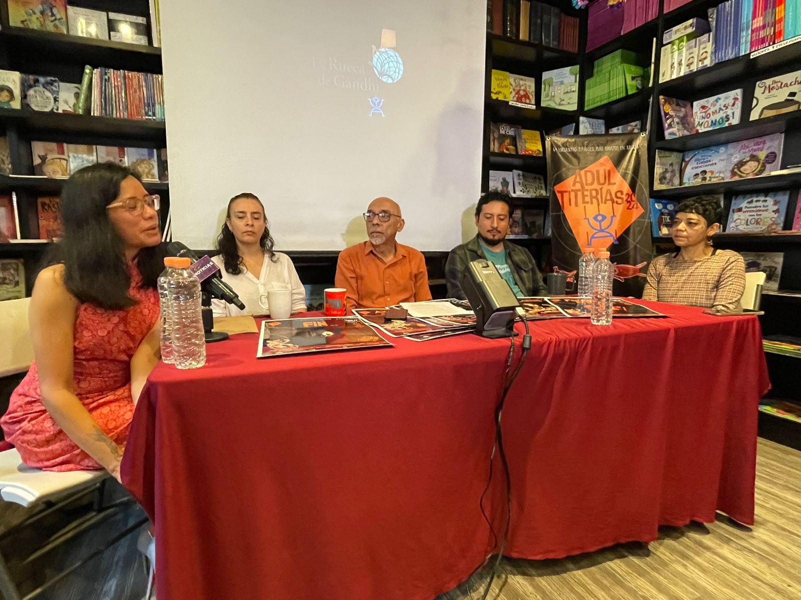 Proveer de arte es insuficiente para acabar con la violencia: Artistas