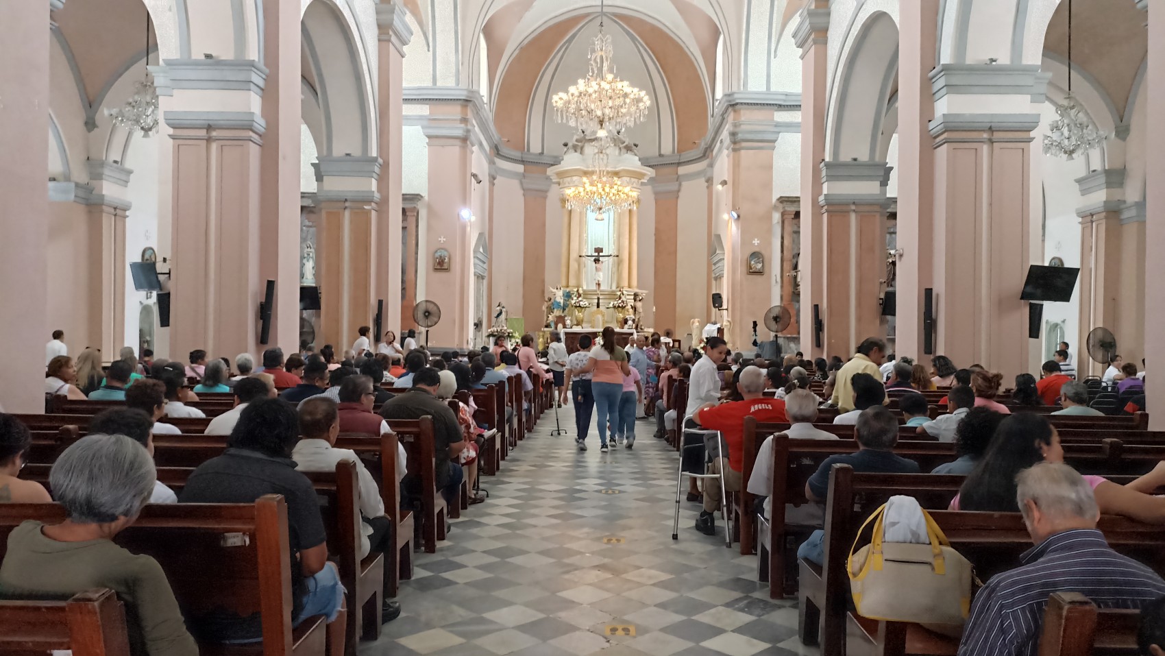 Iglesia recomienda dar la importancia debida a la celebración del matrimonio