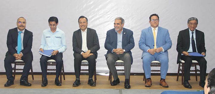 Estudiantes UV fueron reconocidos por Gobierno del Estado