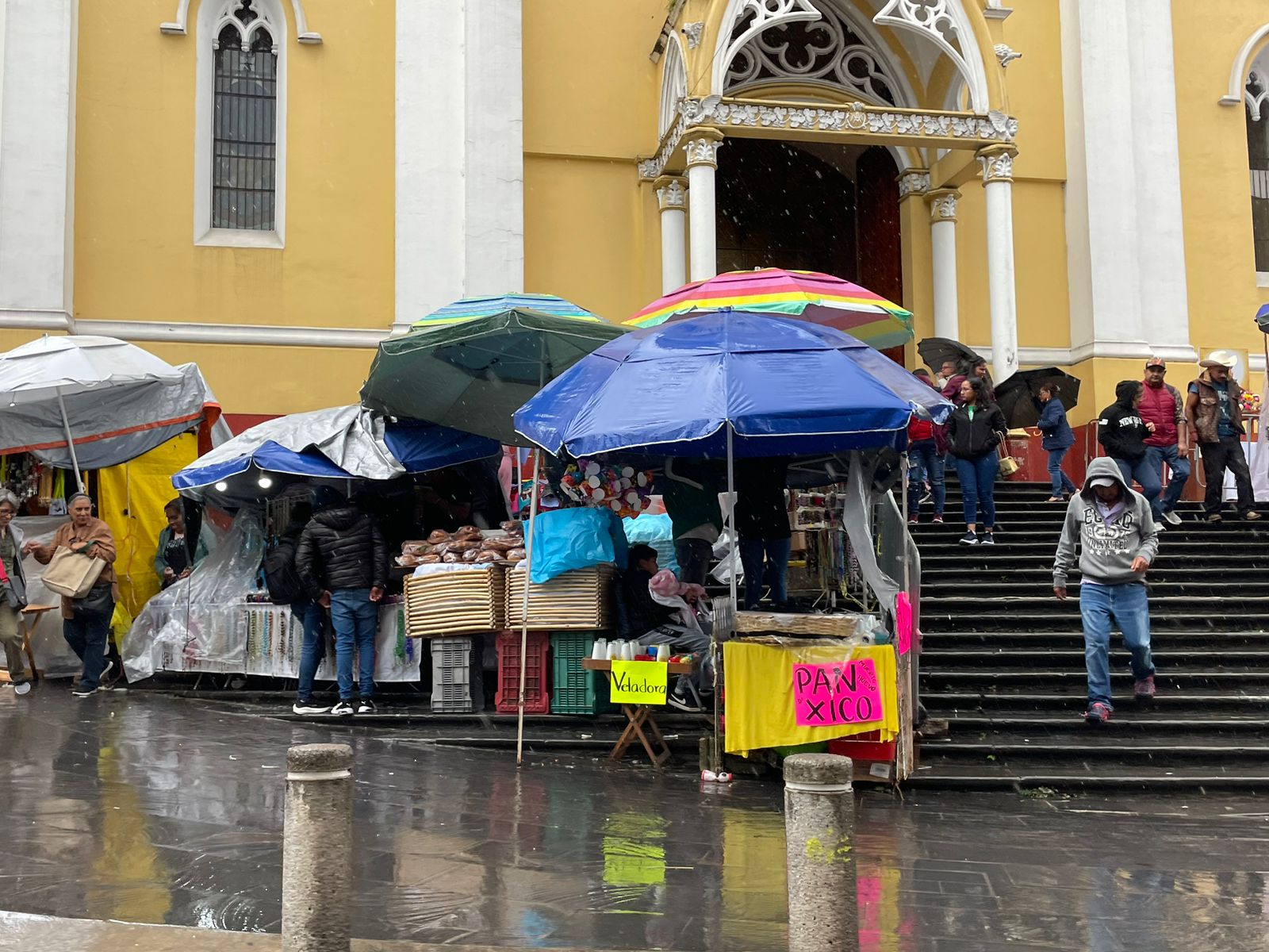 A Xalapa le falta mucho para considerarse destino turístico religioso: Comerciantes