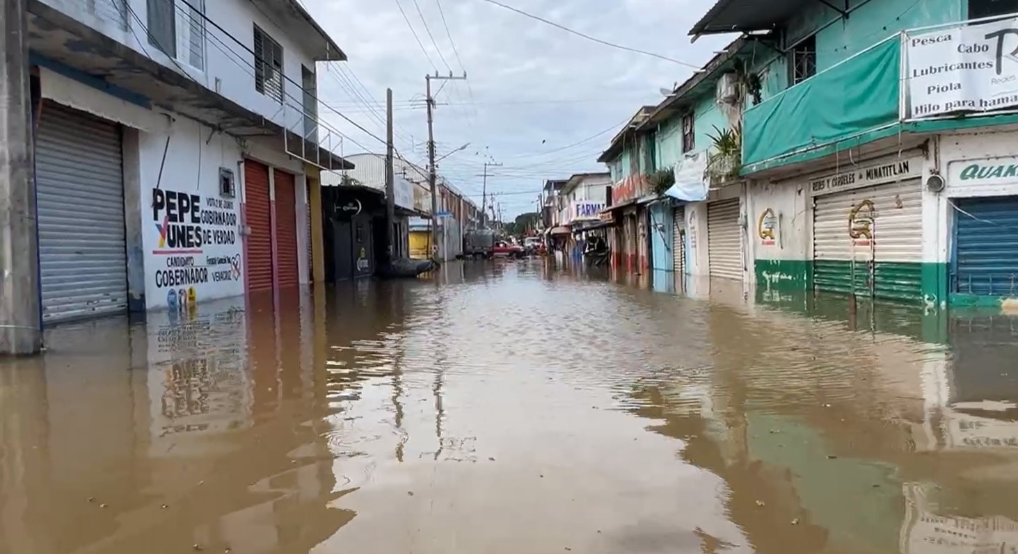 Emiten declaratoria de emergencia para 44 municipios de Veracruz por lluvias de tormenta Nadine
