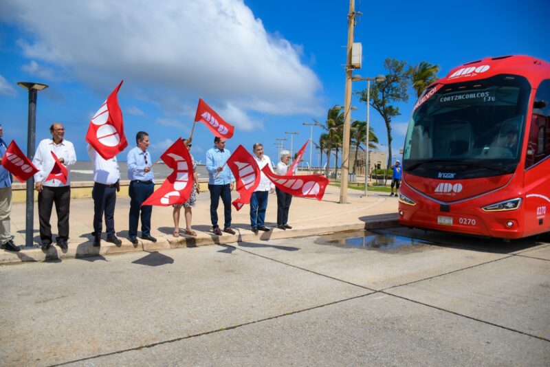 Celebra Amado Malpica inversiones de ADO en Coatzacoalcos