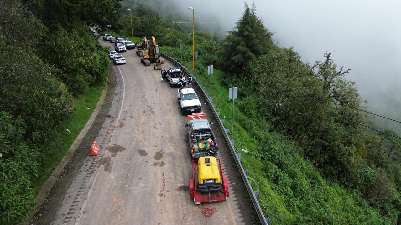 Atender derrumbe en la autopista corresponde al estado de Puebla: PC