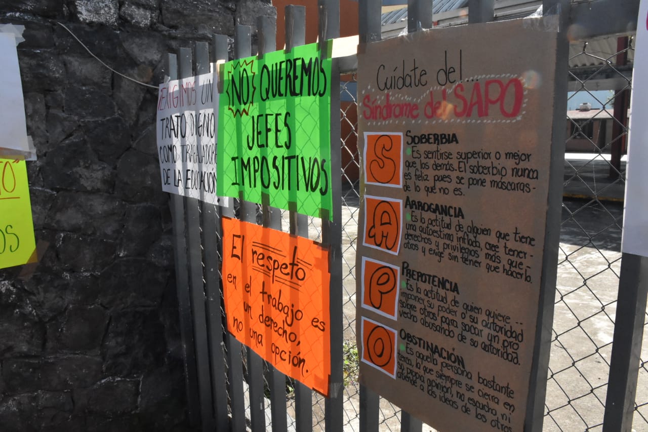 Escuelas secundarias en Río Blanco en paro de brazos caídos