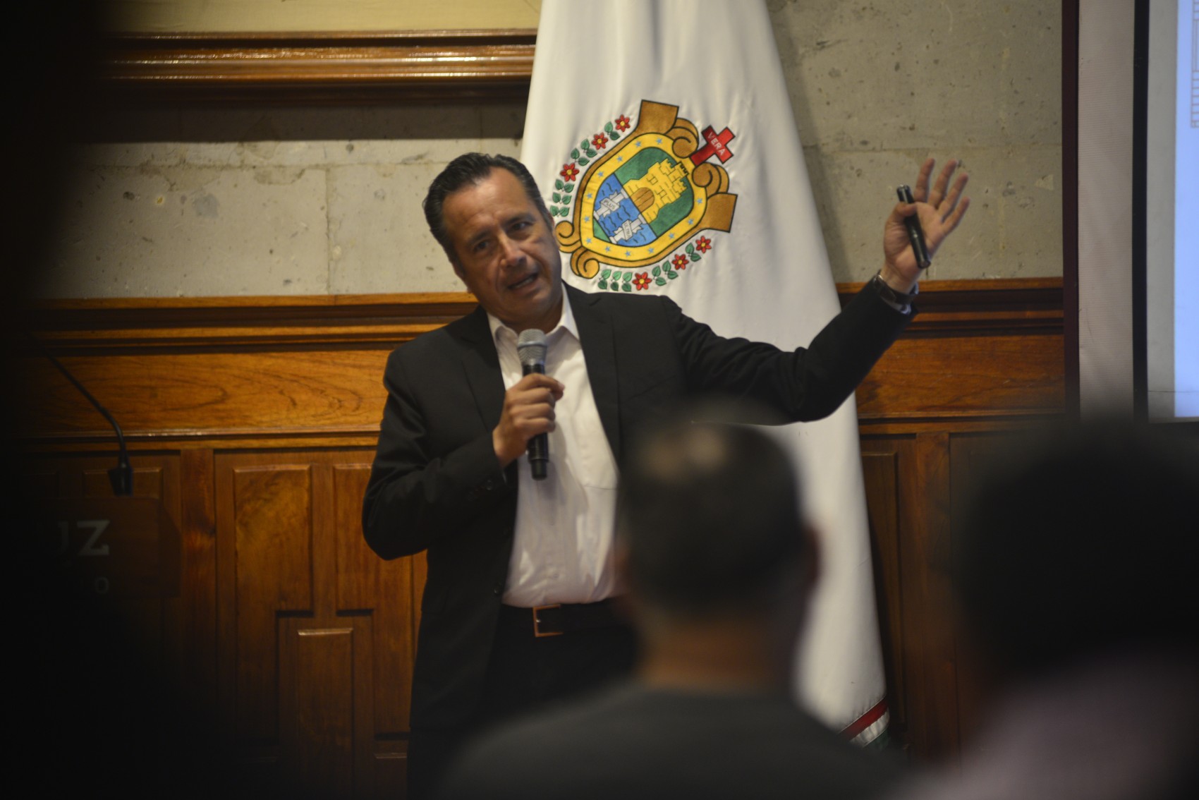 “No podrán vernos divididos”, responde Cuitláhuac ante las críticas a Nahle